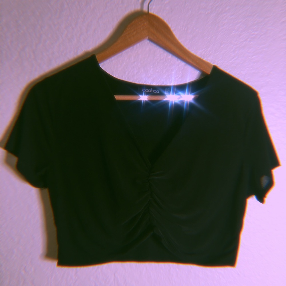 🖤CROPPED BLACK TEE🖤